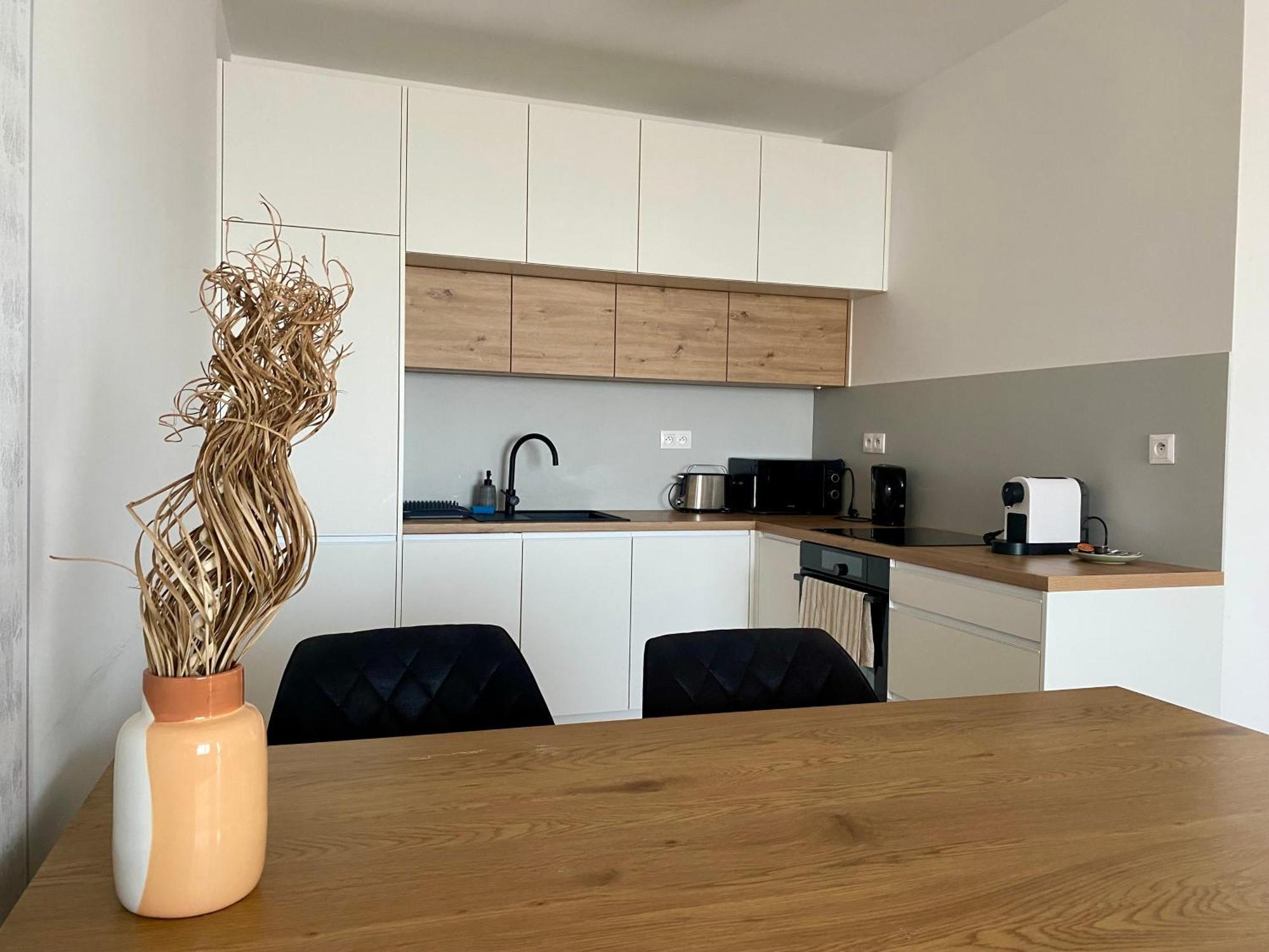 ברטיסלאבה Danubius Apartments מראה חיצוני תמונה